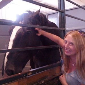 Meet your Posher, Ashley